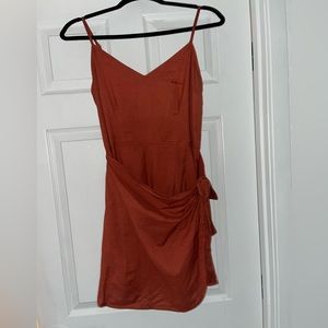 Abercrombie & Fitch wrap dress M rust color